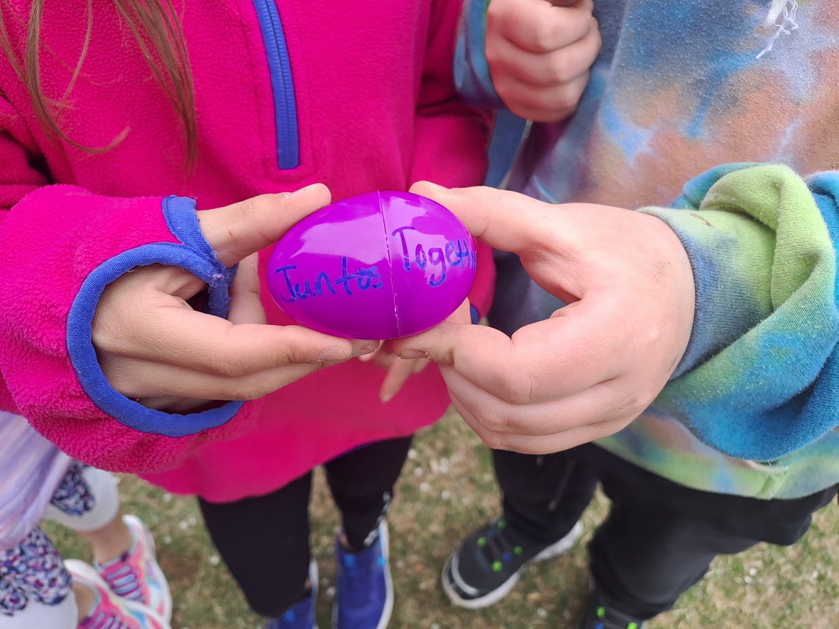 We had a blast egg hunting! Finding our half egg and our matching partner! #UnitingOurworld #Dualclassroom <a href="/ParticipateLrng/">Participate Learning</a>  @FDESPandas