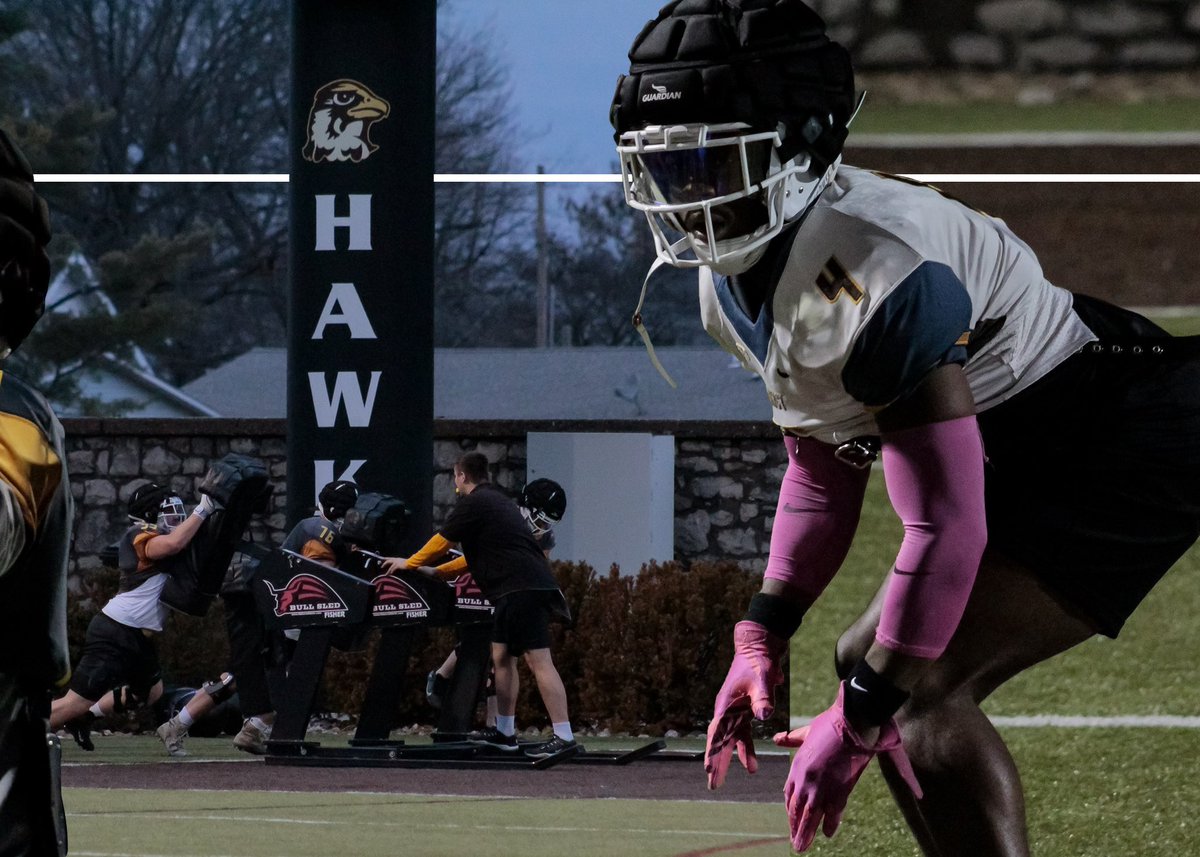 QUHawksFootball's tweet photo. Volume 5⚡️🌩️⛈️

#PEWAV #FFF #HOLDtheROPE https://t.co/0xTMH7EcFD