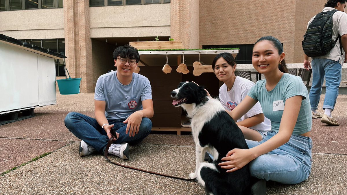 We had a paw-some time at @ut_caee’s annual Sustainable Dog House Challenge 🐾 We’re proud of the amazing work that Texas Engineers showcased and excited for these pups to have a sustainable home 🤘
