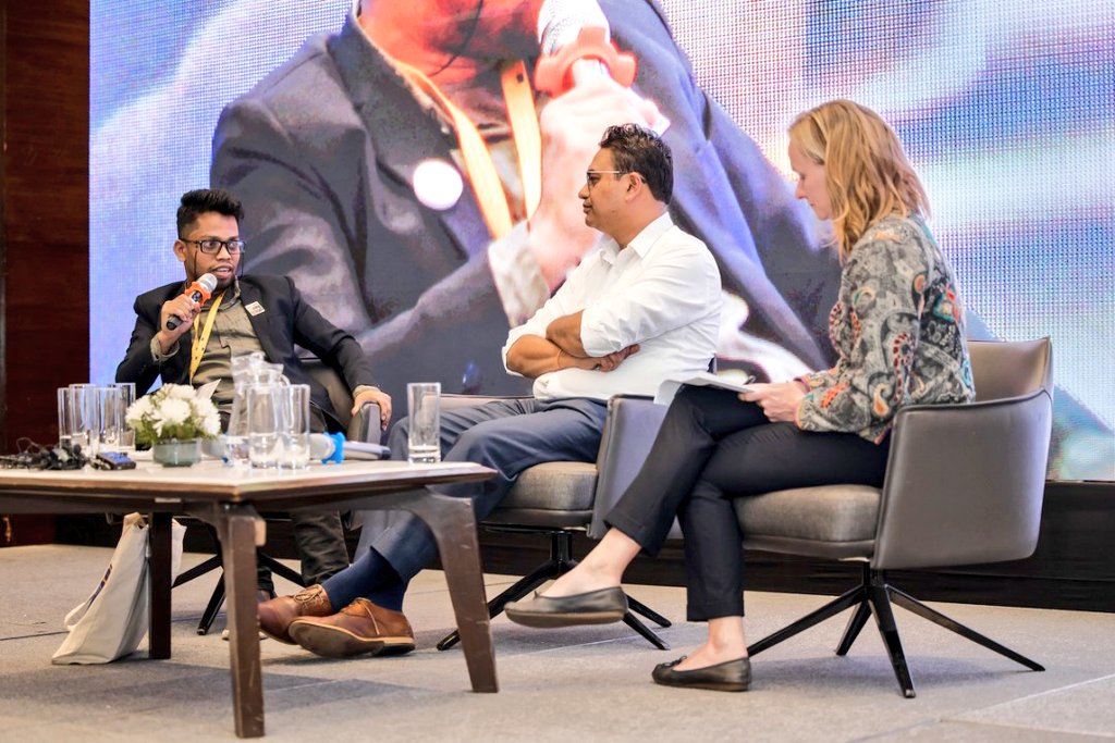 ParliamentBd's tweet photo. 🌍🌞👨‍💼 Our future is in your hands, businesses! Our Chief Executive @SohanBMYPspoke at @UNICEFROSA's event on "Children are Everyone’s Business" at the #UNSAF. 🌞💼 🌍 

It's time for businesses to prioritize climate justice and human rights! #BizHumanRights https://t.co/DMCuL1EB4w