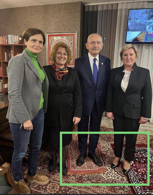 Seccadeye Ayakkabı ile Basan
Seyyid Mücahid Kılıçdaroğlu 👏