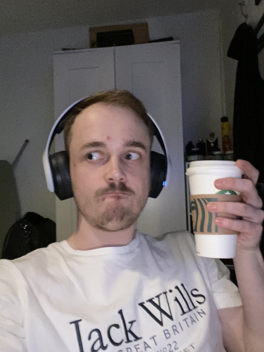 Rhys_Paco9's tweet image. I really should be doing uni work 😅