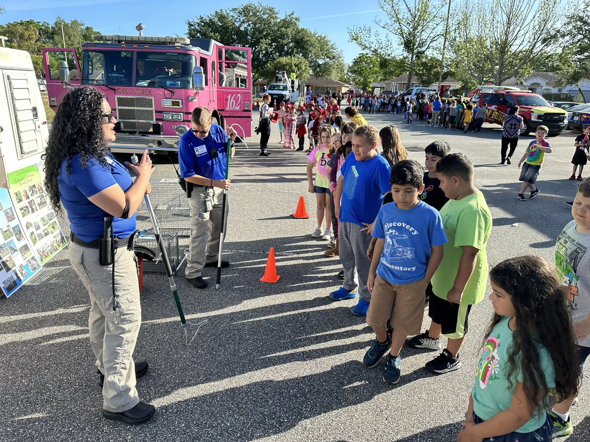 Mayor Santiago Avila, Jr. ๐๐บ๐ธ (@avilafordeltona) on Twitter photo Enjoyed spending the morning with my kids from <a href="/Go_Dragons_/">Discovery Elementary</a> for their 2022-2023 Vehicle Day! They got to see the different future career opportunities they will have in the <a href="/CityofDeltonaFL/">City of Deltona, FL</a> and Volusia County.
#OurFuture #OurKids Enjoyed spending the morning with my kids from <a href="/Go_Dragons_/">Discovery Elementary</a> for their 2022-2023 Vehicle Day! They got to see the different future career opportunities they will have in the <a href="/CityofDeltonaFL/">City of Deltona, FL</a> and Volusia County.
#OurFuture #OurKids