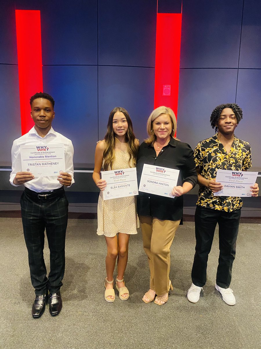 HintonSondra's tweet photo. Loved celebrating 3 of my superstar students who placed in the statewide Promote the Vote contest for the MS Secretary of State’s Office! 
1st place essay- Elsa Samonte
1st Place Art- Davian Smith
Honorable Mention Essay - Tristen Matheney #JaguarPride https://t.co/kaH9UNVYLa