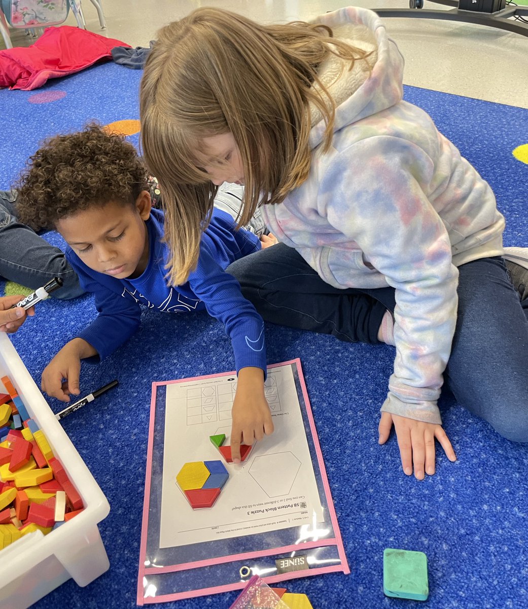 MrsBergman93's tweet image. I love the way they work together during math! #firstgrade #MarchMathMadness @HumbleISD @HumbleISD_LLE @MavoAntonietta @HumbleElemMath
