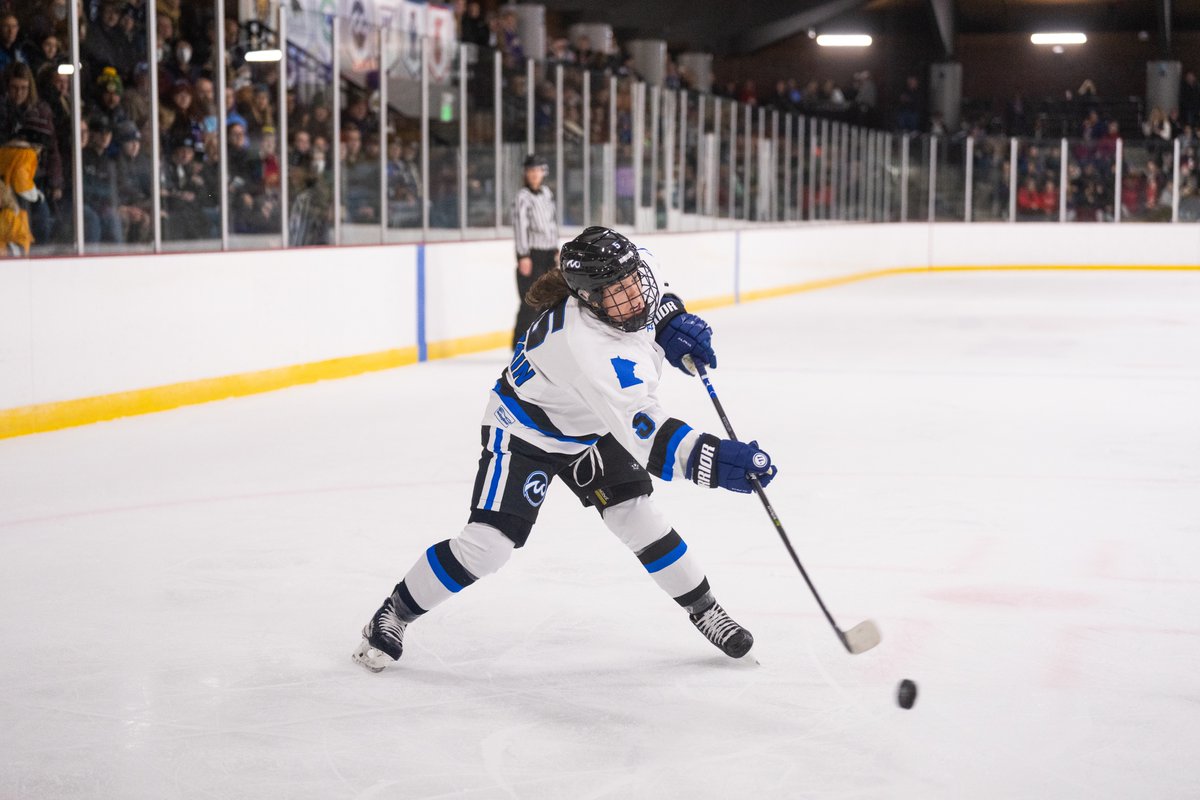 WhitecapsHockey's tweet photo. Defender @sidneymorin was a threat wherever she was on the ice this season. In 24 games, she scored 7 goals and 10 assists, the second most points scored by a defender in the PHF this season, which earned her Defensive Player of the Year Finalist honors.

📸: @KaylaJoFranz https://t.co/PweilkTfJX