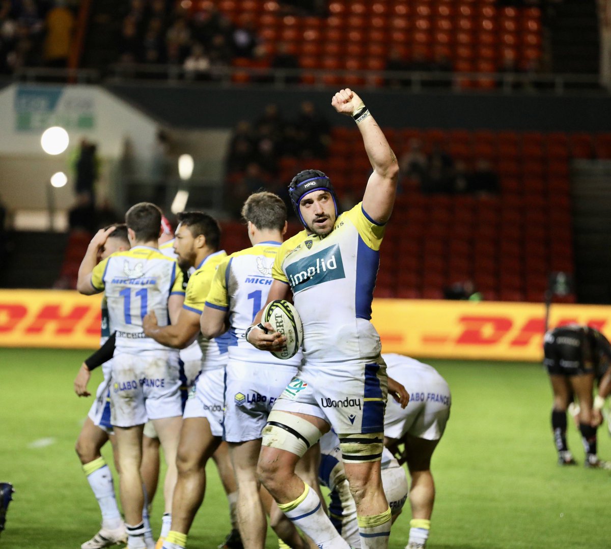 #BRIvASM | VICTOIRE 🟡🔵 
Score final by <a href="/implid_groupe/">implid</a> 
26-33 
Les Clermontois filent en 1/4 de finale de <a href="/ChallengeCup_/">EPCR Challenge Cup</a>  💪🏻
#YellowArmy