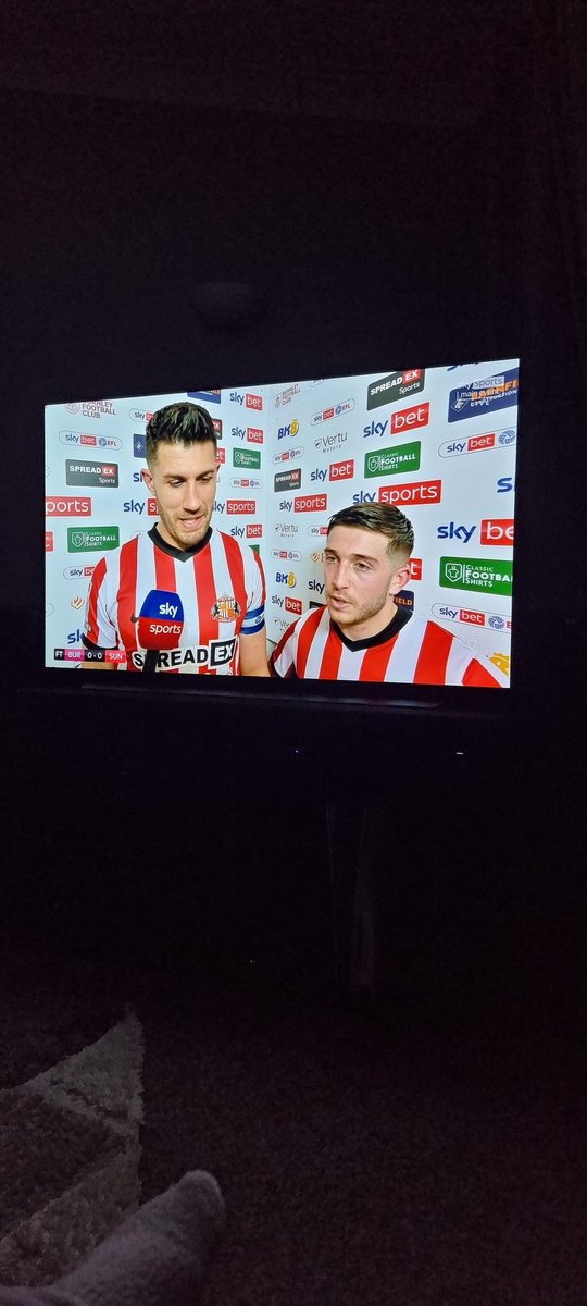 Tanya_M_S's tweet photo. Like the makem version of Ant & Dec 😂 but even better #big&small #Gooch #batth #safc @SunderlandAFC @LyndenGooch @Danny_Batth ❤️🤍❤️🤍❤️🤍 https://t.co/JUozyEIJsb