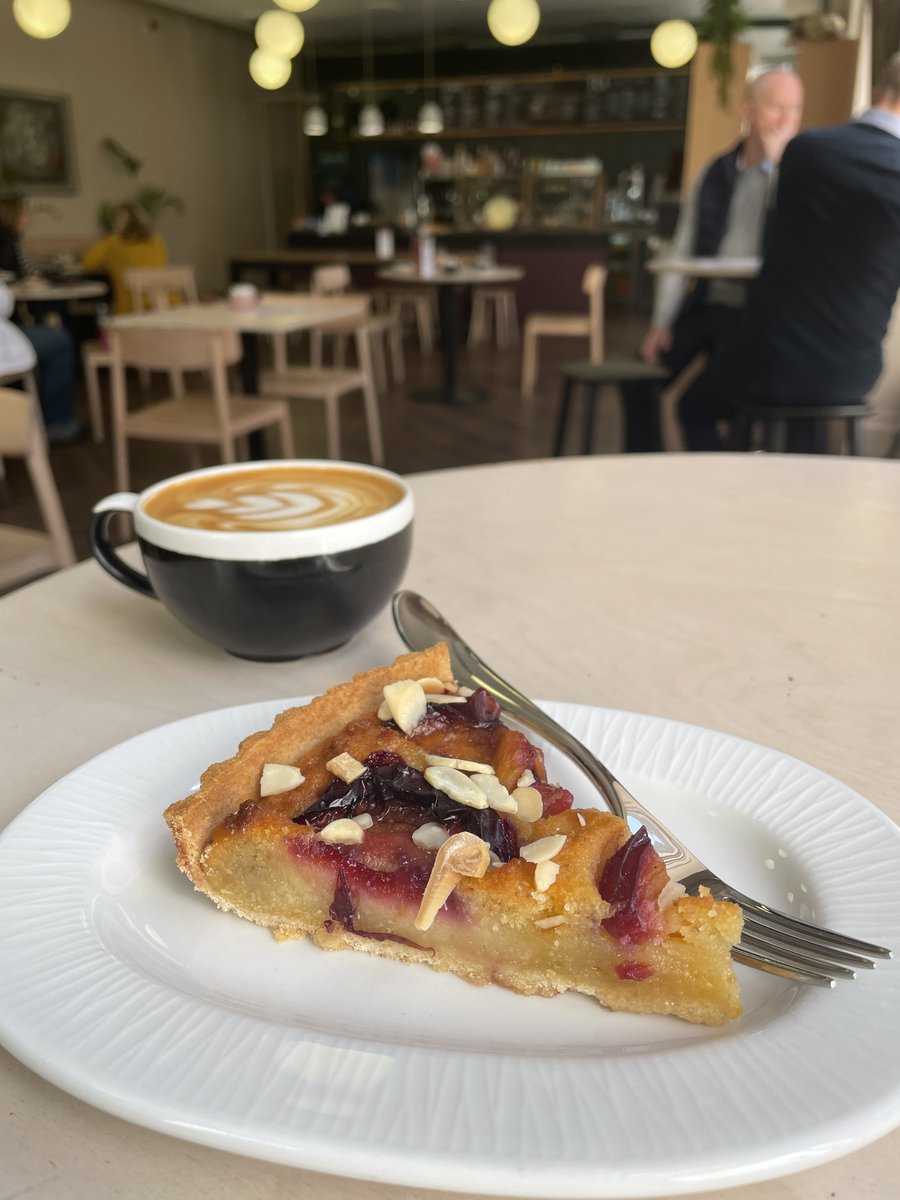 If you are in the gallery don't forget to stop by the Gallery Gafé and enjoy a delicious slice of homemade cake, freshly baked in house by our team. Washed down with a @SecondCtyCoffee ... Perfect treat for a Tuesday! 🍰👌