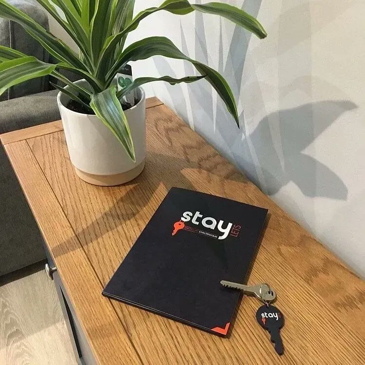 staylets1's tweet photo. At #StayLets, we're all about providing our guests with the best experience possible!
From #qualityaccommodation to comfort and #value for money, we aim to make you feel appreciated every step of the way 🧡
Come and stay with us https://t.co/WwydHfvYXT
#ValuedGuest #StayLets https://t.co/m0fCSNQ0xZ