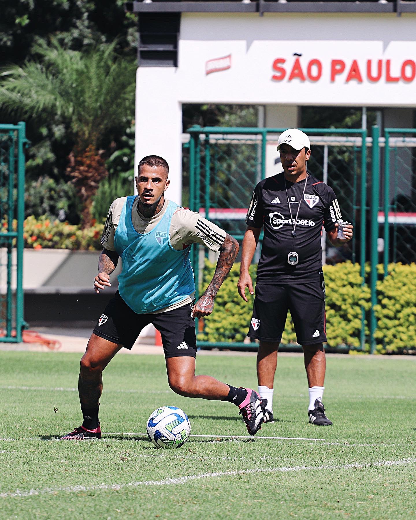 Com Michel Araújo, São Paulo avança em preparação para estreia na Sul-Americana