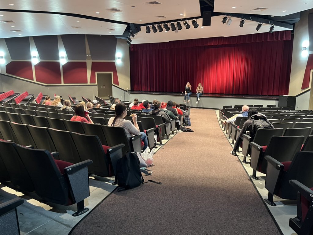 tiger_phs's tweet photo. Cydney Adkin &amp; Hailey Jackson came and talked to our seniors about financial importance after graduation!  #tigerlegacy https://t.co/1NG7t2k9tm