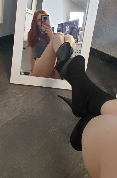 Zeit f&uuml;r ein Selfie.. 😜🦊😊 https://t.co/SYT1Si4XNb<a href="/tag/wochenende"class="tags"><span>#wochenende</span></a><a href="/tag/foxymorning"class="tags"><span>#foxymorning</span></a><a href="/tag/finasweisheiten"class="tags"><span>#finasweisheiten</span></a>