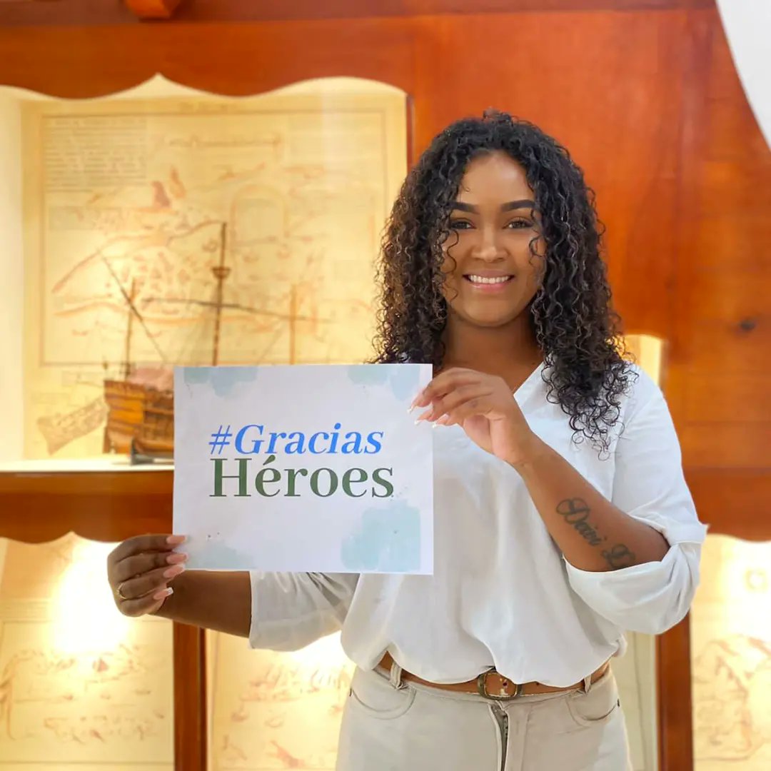 Museo_NavalCart's tweet photo. Nos sumamos a la campaña #GraciasHéroes, reconocemos el trabajo, entrega y sacrificio de nuestra Fuerza Pública Colombiana. 🇨🇴🙏

Gracias por cuidarnos, por regalarnos tranquilidad, sobreponer nuestras familias a las suyas, defender nuestro país y no quebrantarse. 💛💙❤️ https://t.co/zsyvnCNYmx