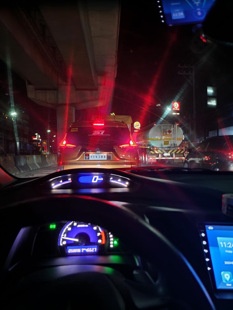 rmvn88's tweet photo. tanginamong daan ka kelan ka uunlad, ilang oras walang galawan ampota https://t.co/CkctbuzjRS