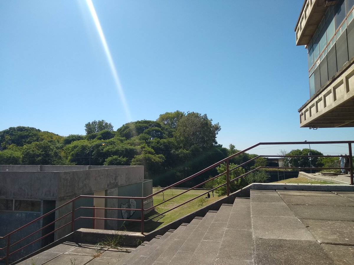 MarMarZeta's tweet image. El privilegio de almorzar acá
#ExactasUBA