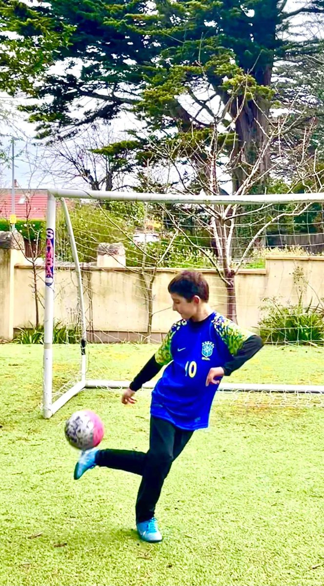 cheznsteve's tweet photo. Seren Yr Wythnos / Star of the Week in school for being βKind and Caringβ! Da iawn Jax. Naturally he celebrated by practising rainbow flicks in the garden π€·ππ
#staroftheweek #rainbowflick #goodweek #ourboy #alwaysfootball #footballislife #bekind https://t.co/F3ber4FgxS