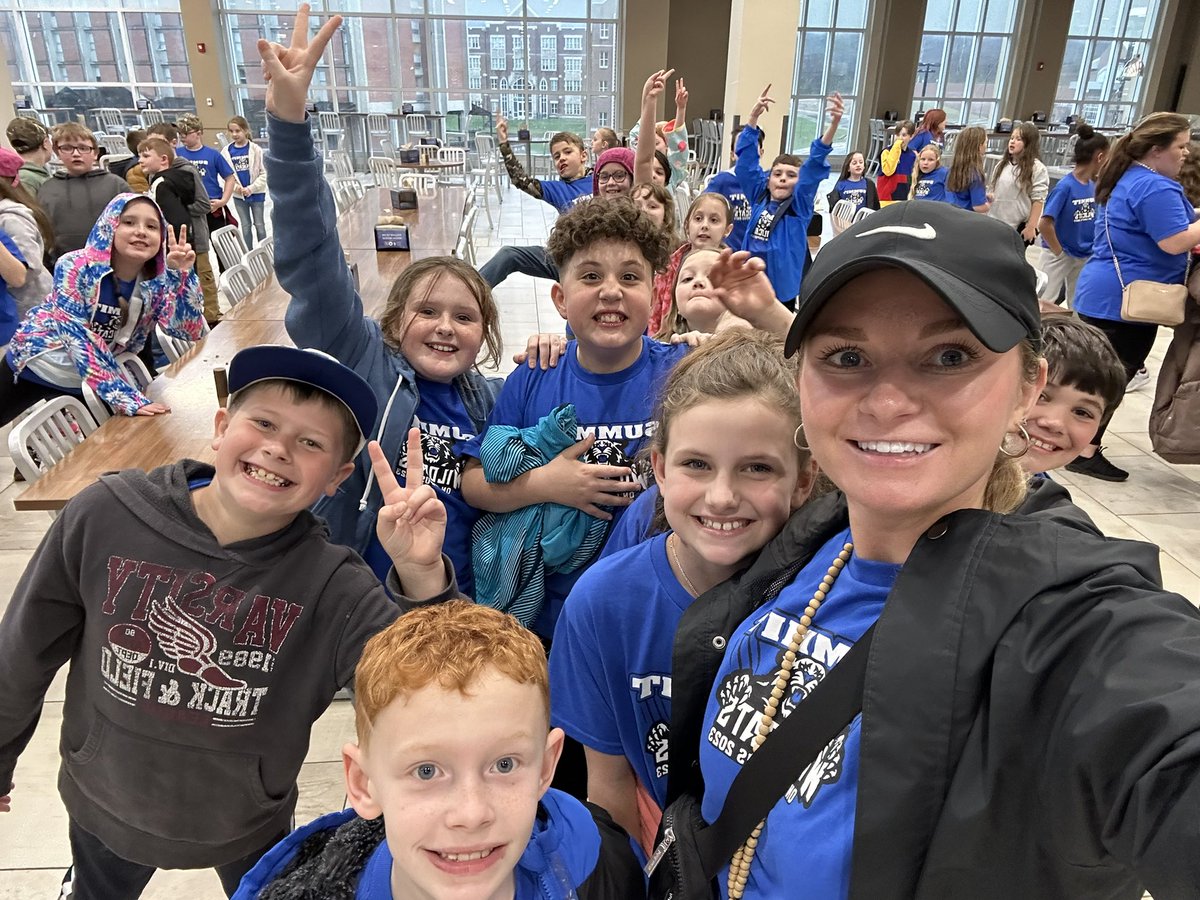 HoustonReeves_3's tweet photo. @SummitWildcats We are having a blast! https://t.co/7g8PhVkn1q
