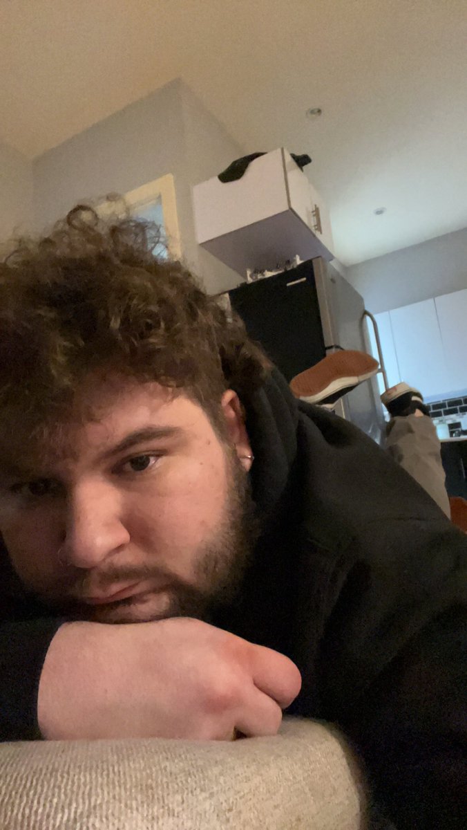 hanfjob's tweet image. If you see this tweet, quote it with 4 pics that expose your taste in men