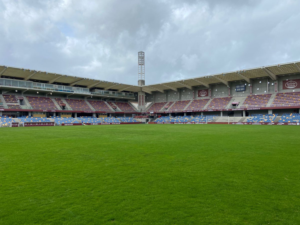 🤝 🥰 Que nos reciba el mítico Juan Señor abriéndonos el estadio de Pasarón es otro nivel.

¡Qué pedazo de club es el <a href="/PontevedraCFSAD/">Pontevedra CF 🦴</a>!

#HaiQueRoelo 🦴

📻 ✨ Se viene un gran <a href="/ellarguero/">El Larguero</a> esta noche a partir de las 23.30h desde Pontevedra.

📲 Streaming en Twitter y YouTube 📺
