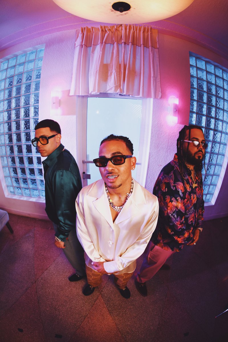 SonyMusicRD's tweet photo. Súbele el volumen a #LaSingle @ozuna x @JuankaEIDLM x @BrrayPR 
https://t.co/ooB95GZ3R7 https://t.co/H4FVmIkF9R
