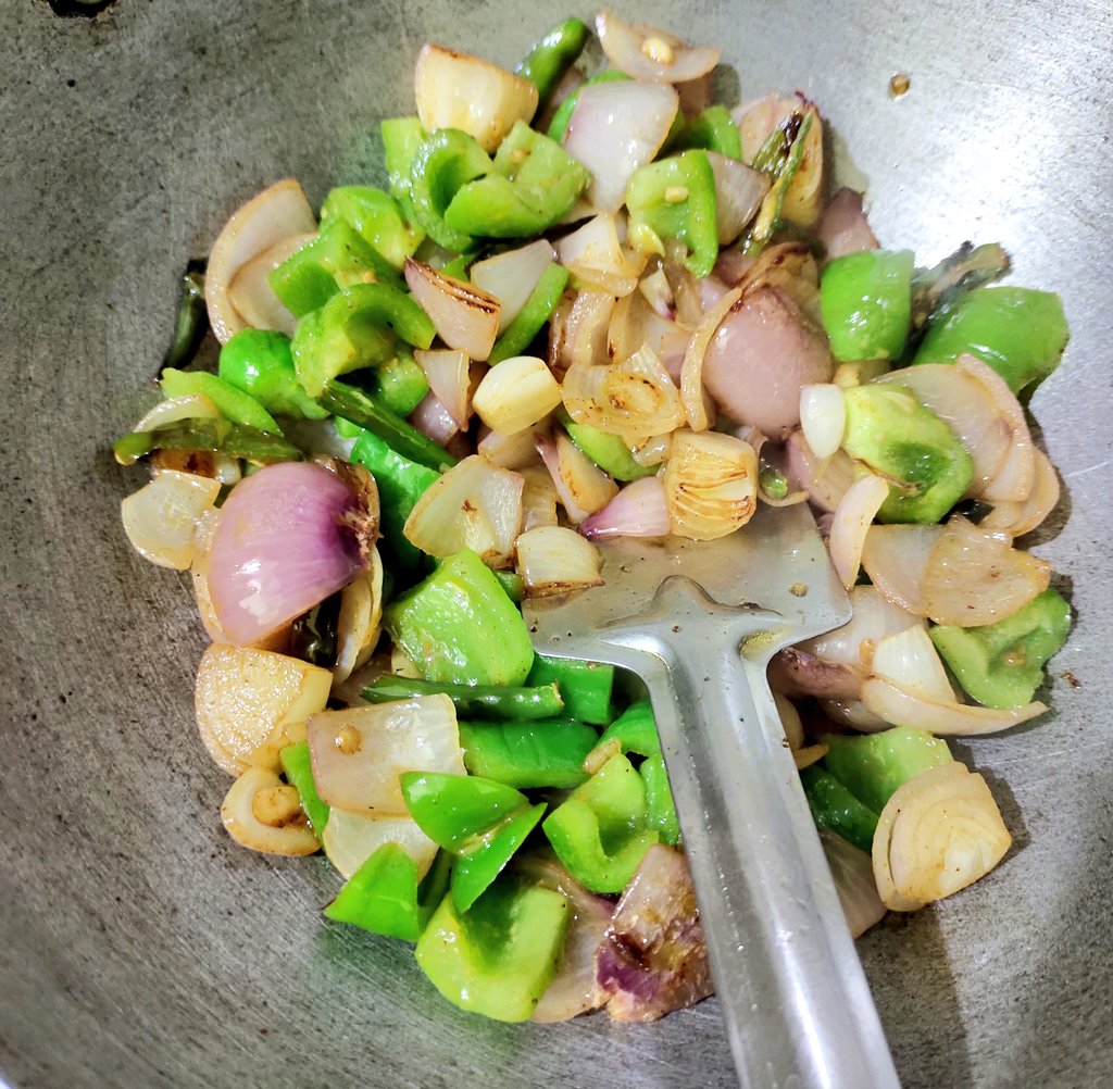 twinkling_lady's tweet photo. ଆଜିର ରାତ୍ରି ଭୋଜନ ରେ
#Chilliprawn 🤤🤤
କିଏ ଖାଇବ ଆସରେ 😉😂
#prawn #nonveg
#dinnertime #dinner #Foodie #foodlover #foodbaby #Food #FoodieBeauty #foodphotography #streetfood #mykitchen #homemadefood🤤🤤 https://t.co/p8MTsTCmi1