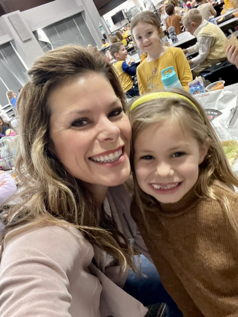 Jamie Little on Twitter "Surprised both kids w/ lunch at school today. ️ Filled the love bucket