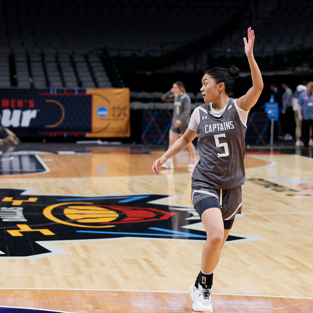 NCAADIII's tweet photo. All 😄 in @AACenter yesterday.

#D3hoops | #WhyD3 https://t.co/oG7S8l16Y2