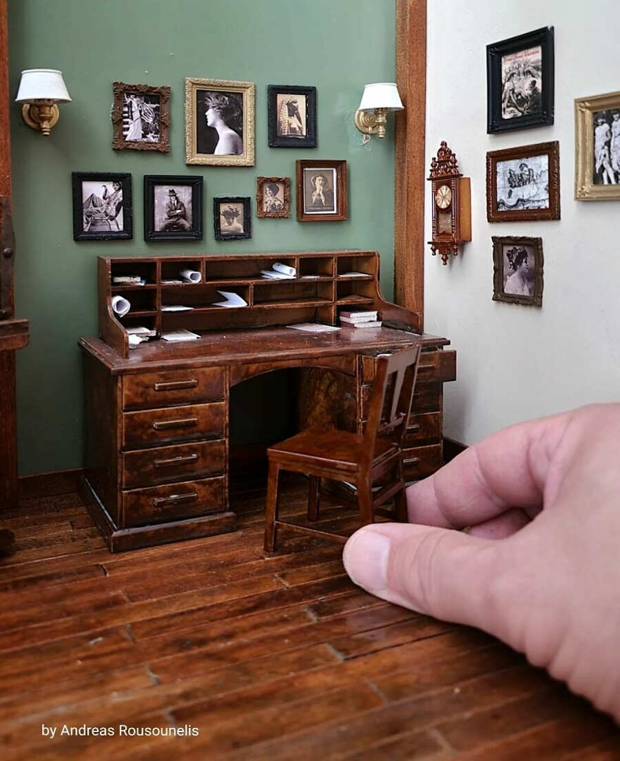 Non sono bellissimi i diorami e le miniature dell'artista greco Andreas Rousounelis?