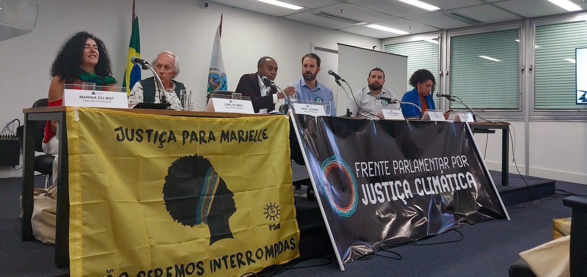 Parliamentary Front for Climate Justice Launch at Rio's Legislative Assembly Debates Environmental Racism and Public Policies in Favelas

By Vinícius Ribeiro @viniciusnribeiro

🔗 Full article: bit.ly/3JYATtl 

w/ <a href="/FMCJS/">Fórum Mud Climáticas</a>, <a href="/fiocruz/">Fiocruz</a>, @LabJaca, <a href="/data_labe/">data_labe</a>, <a href="/CasaFluminense/">Casa Fluminense</a>