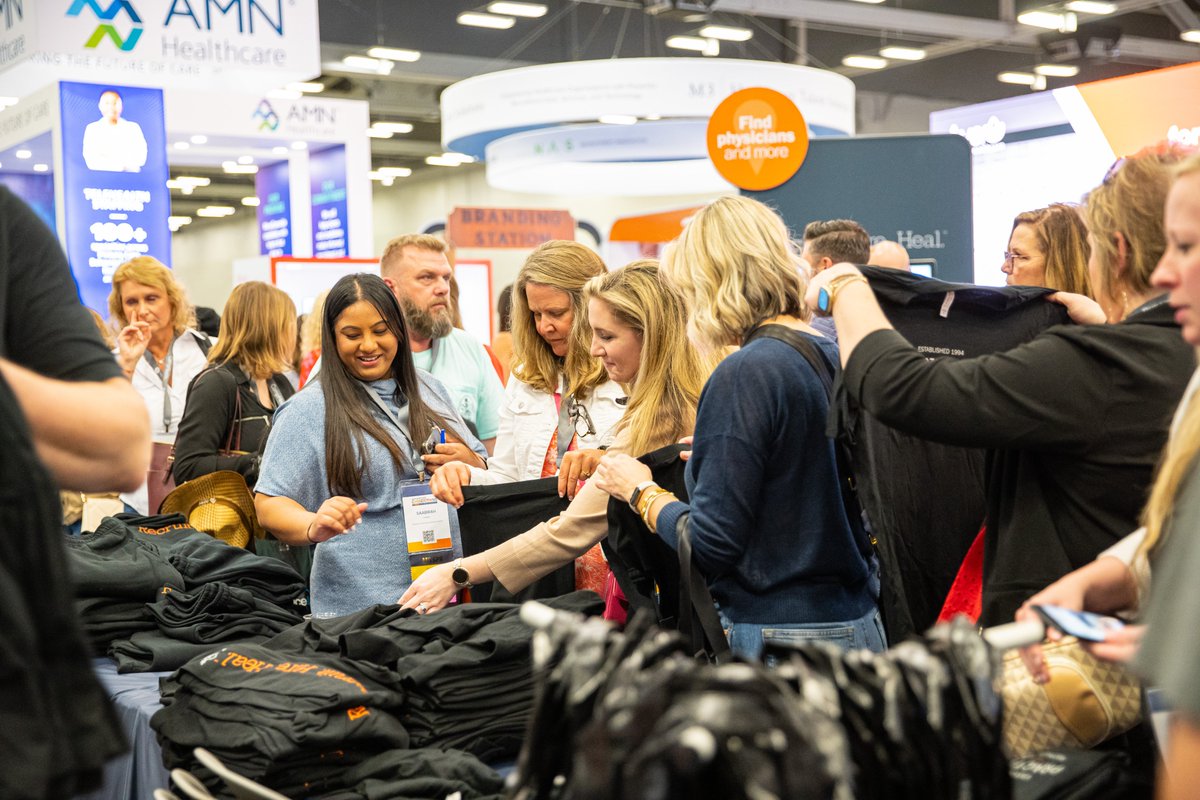 PracticeLink's tweet image. We had the best time connecting with all of you in-house recruiters in Austin last week. 🧡💙 Thank you to @theAAPPR and our amazing clients for another fantastic event! 

If you&apos;d like to relive some #AAPPR2023 highlights, check out our photo album here: facebook.com/media/set/?set…