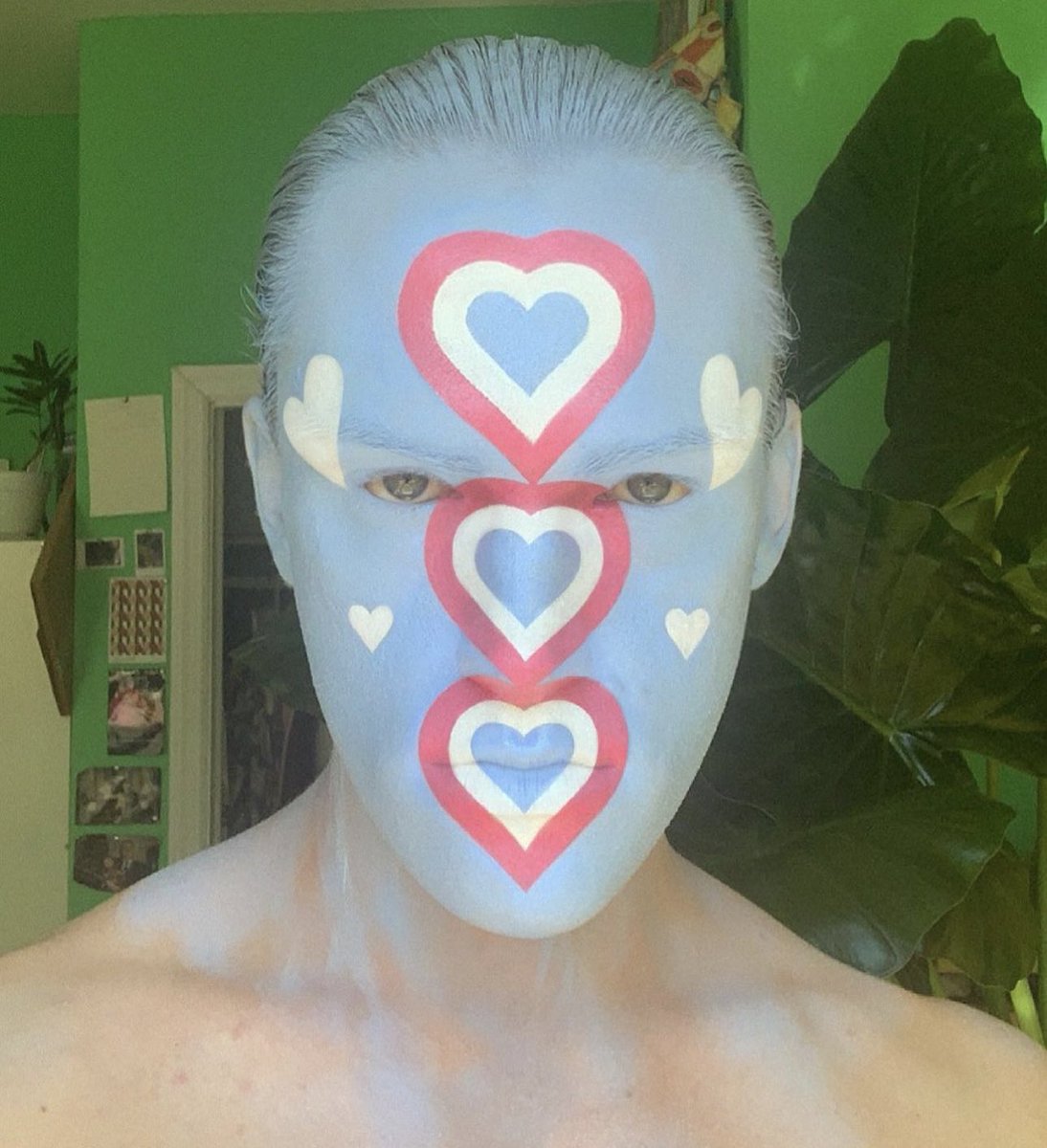 YannyCharleston's tweet image. Happy #TransDayOfVisibility 🏳️‍⚧️💕

My craft has always been a place of refuge and discovery for myself as a trans person. And if anything, I hope I’ve showed you all that makeup or any craft can be same for you. 

I love all of my trans siblings out there sm, I’m proud of u all.