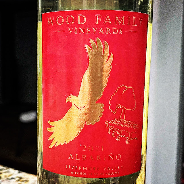 ICYMI on the #NittanyEpicurean the 2021 #Albariño from Wood Family Vineyards #wine #Livermore #LivermoreValley #LiveALittleMore #lvwinecountry
nittanyepicurean.blogspot.com/2023/03/2021-w…