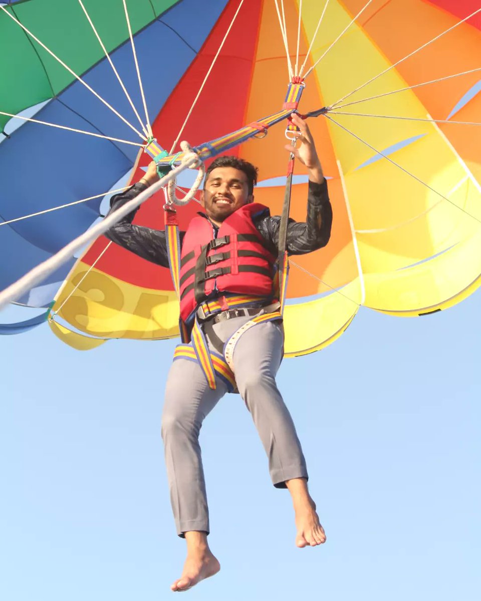 DDofficial97's tweet photo. Parasailing in Diu⛱️
#parasailingdiaries
#parasailingadventure https://t.co/Xm6F54zuUn