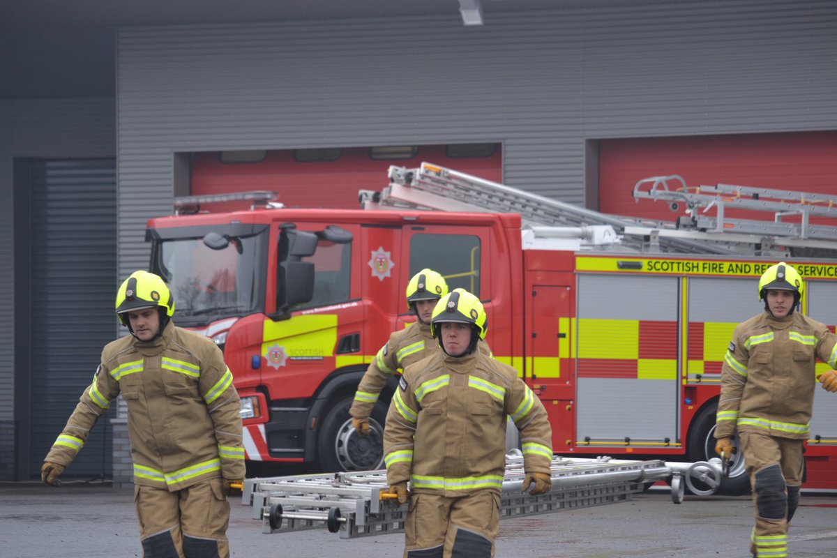 farries_david's tweet photo. A special day for 10 new @fire_scot wholetime firefighters who graduated from @SFRS_Training today and now move on to stations across the East SDA. Great to chat to the trainees and their loved ones. Welcome to the Fire Service family, all the best in your new careers. https://t.co/QPAEDOYTre