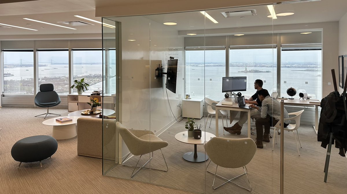 Smash Capital had a very productive month. I feel like we are walking into Q2 with some strong momentum. Feel free to stop on by our NYC offices 🗽