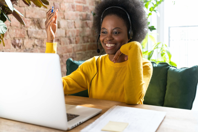 Mullane4Tim's tweet photo. No matter where you are working from, you want to perform at your best while on the job. A few adjustments to your workspace can make all the difference in your outlook and #productivity. Learn more in this post. https://t.co/kR5PSB42Vk https://t.co/8FaZTWkyJt