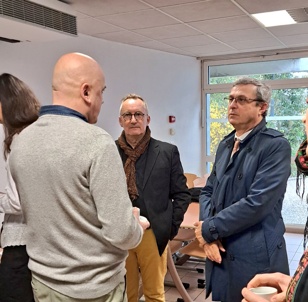 Dsden47's tweet photo. Dans le cadre de la semaine de la presse, le #DASEN47 est allé au collège Ducos du Hauron d'Agen pour assister à l'enregistrement d'interviews "professionnel" réalisés pour #InterClassUp, par @radiofrance
Merci @ericvalmir, @juliepietri et @LeCLEMI @AcBordeaux @ABisagni https://t.co/UC4N9H6b1P