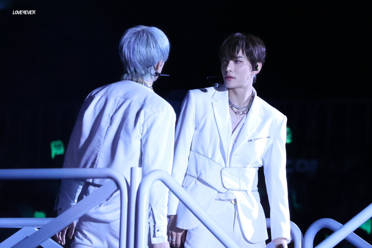 티키타카🐯🐶

#마크 #Mark #정우 #Jungwoo #NCT #NCT127 #AprilFoolsDay