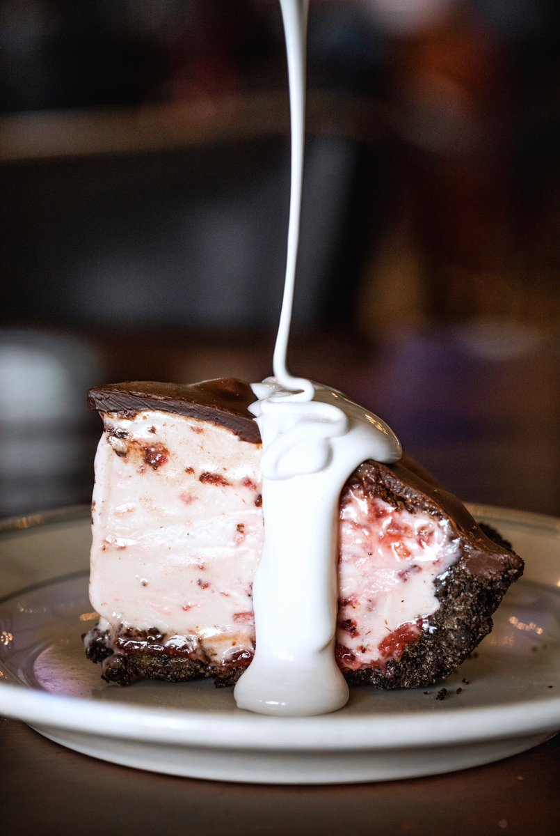 Officially Strawberry Ice Cream Pie season #JoesSeafood