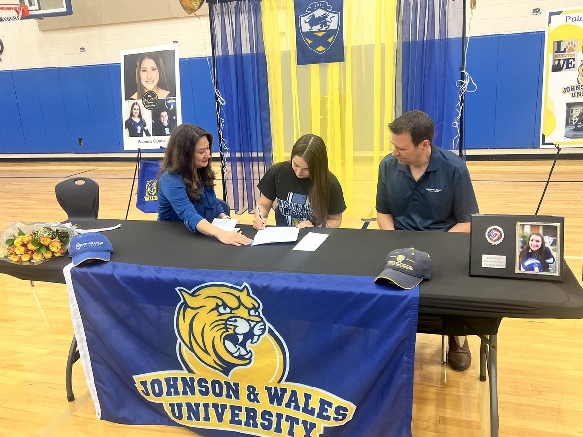 HarlanHawks_VB's tweet photo. Congrats to @PalomaCamus2 on signing to play at the next level. Her 4th grade teacher said it best: Paloma is intentional with her relationships. We are thankful for what you’ve done for Harlan Volleyball, and can’t wait to watch the mark you leave at @JWUCharlotte CONGRATS! 💙 https://t.co/5AQf3YsaHA