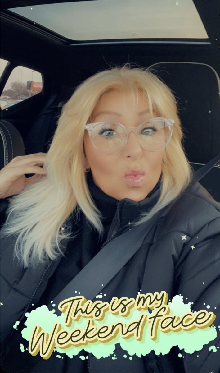 #TGIF Wishing all my #TwitterFriends and #twitterluvs an awesome upcoming weekend! #chicago #ftm #fmty #fyp #friendsandlovers #kaseystorm #touring #Contentcreater #BlondeBomber #kiss #datechicago