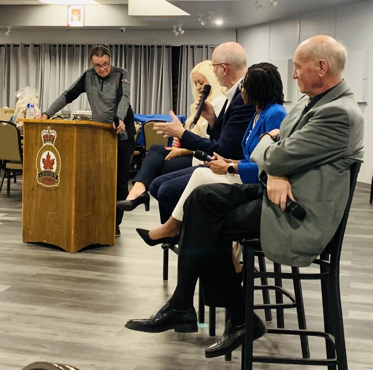 deltanualpha's tweet photo. Thank you to our panelists for sharing their insights, ideas and personal experiences at our event last night. Mentoring starts with asking questions &amp; building trust #takethewheel #passitdown https://t.co/zdAVw9kIQi