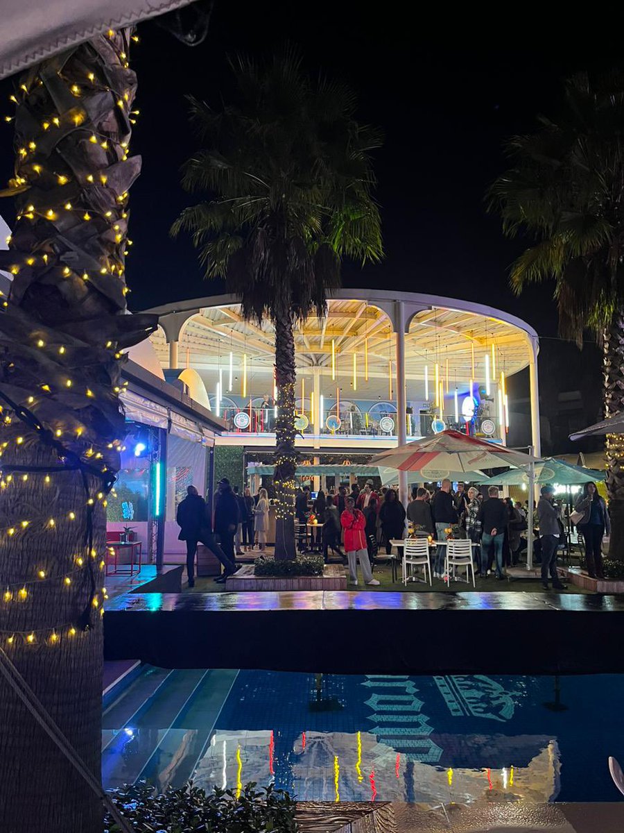 bbdsoftware's tweet photo. JHB hubs year start party is in full swing! At BDD, we work hard and play hard! 🎊 #BBDThings #YearStartParty #Vibes https://t.co/jJfxijg2dR