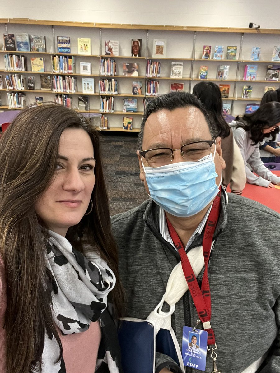 romanchamale1's tweet image. Students from class 7-B at Elia MS were so excited to visit for the very first time the new renovated library.
Thank you to Ms. Karadimas, our teacher librarian, for welcoming our students and for helping us to choose excellent reading materials for our Literature Circles.