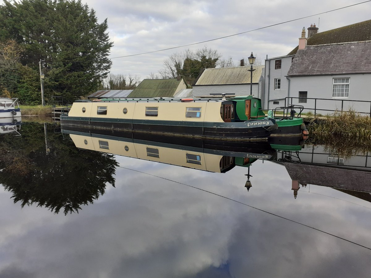 murphy_policy's tweet photo. Laois is the most inland of counties but still has it's own harbour, a long way from the sea at Vicarstown. With boats making their way south to the Barrow or north to the Grand Canal.
@tourism_laois
#barrowline #irishcanals #canals #laois #vicarstown https://t.co/MOMHZAqlD2