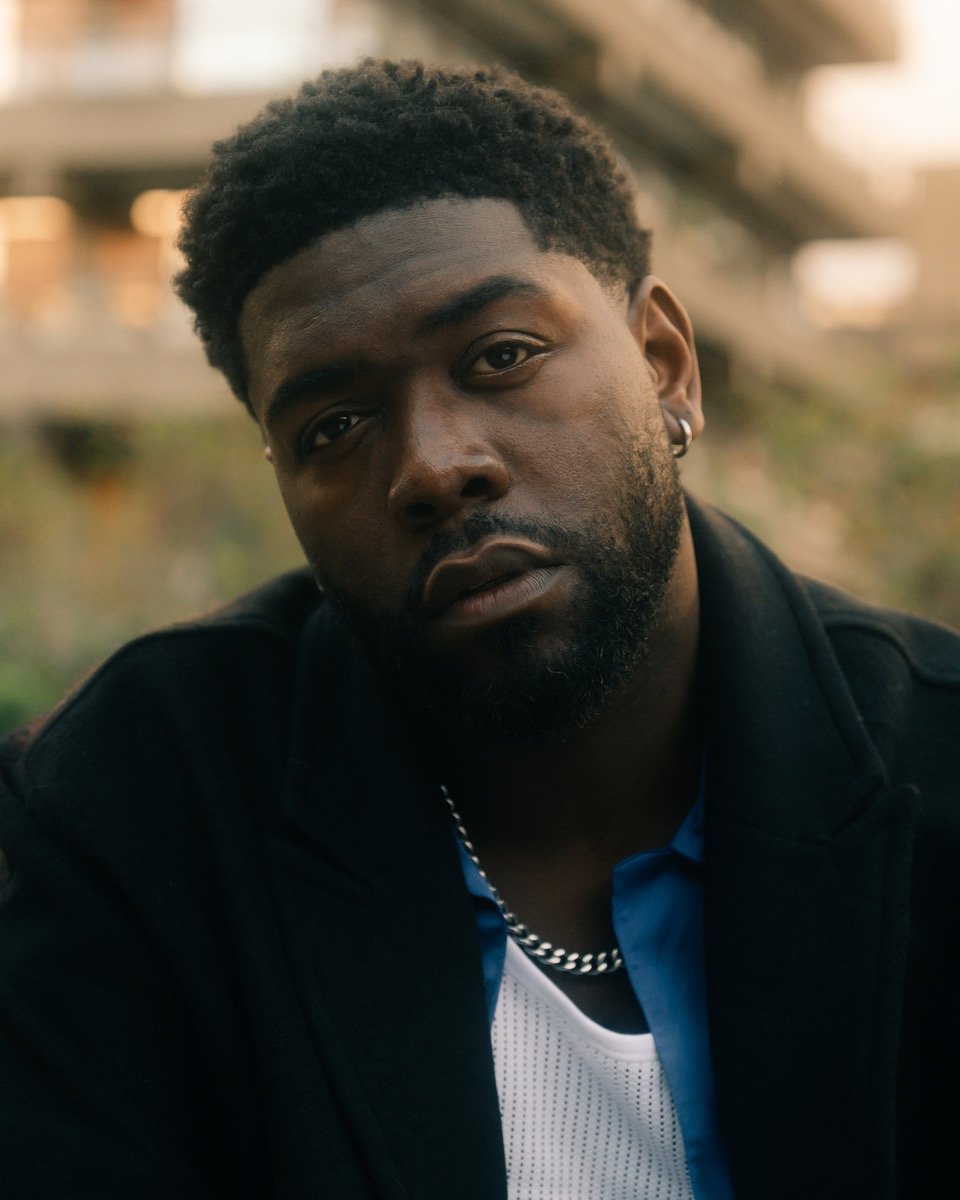 1883Magazine's tweet photo. Singer-songwriter @iamjakeisaac is an undeniable talent. The artist spoke to 1883 about his latest single #WhenItHurts featuring Jack Savoretti, his forthcoming new album, playing Glastonbury and more.
//
https://t.co/qhCQduobwi
//
✏️@95__Cameron
//
#1883Magazine #JakeIsaac https://t.co/vmQiXHhmwO