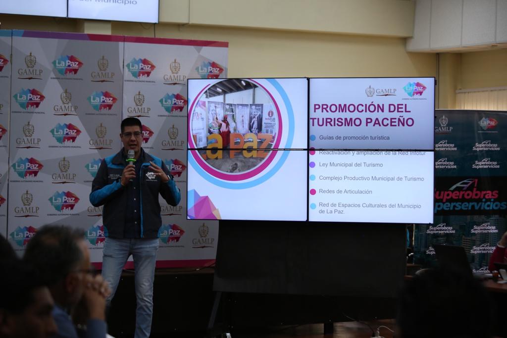RodneyM_Miranda's tweet photo. La #transparencia de los #resultados e informar los nuevos objetivos para esta gestión es un deber con la ciudadanía. Hoy participé de la Rendición de Cuentas Inicial #2023 y continuamos con el mismo lineamiento de trabajar por dinamizar #LaPaz a través de las #Culturas.

 #LaPaz https://t.co/F7cOb7keFw