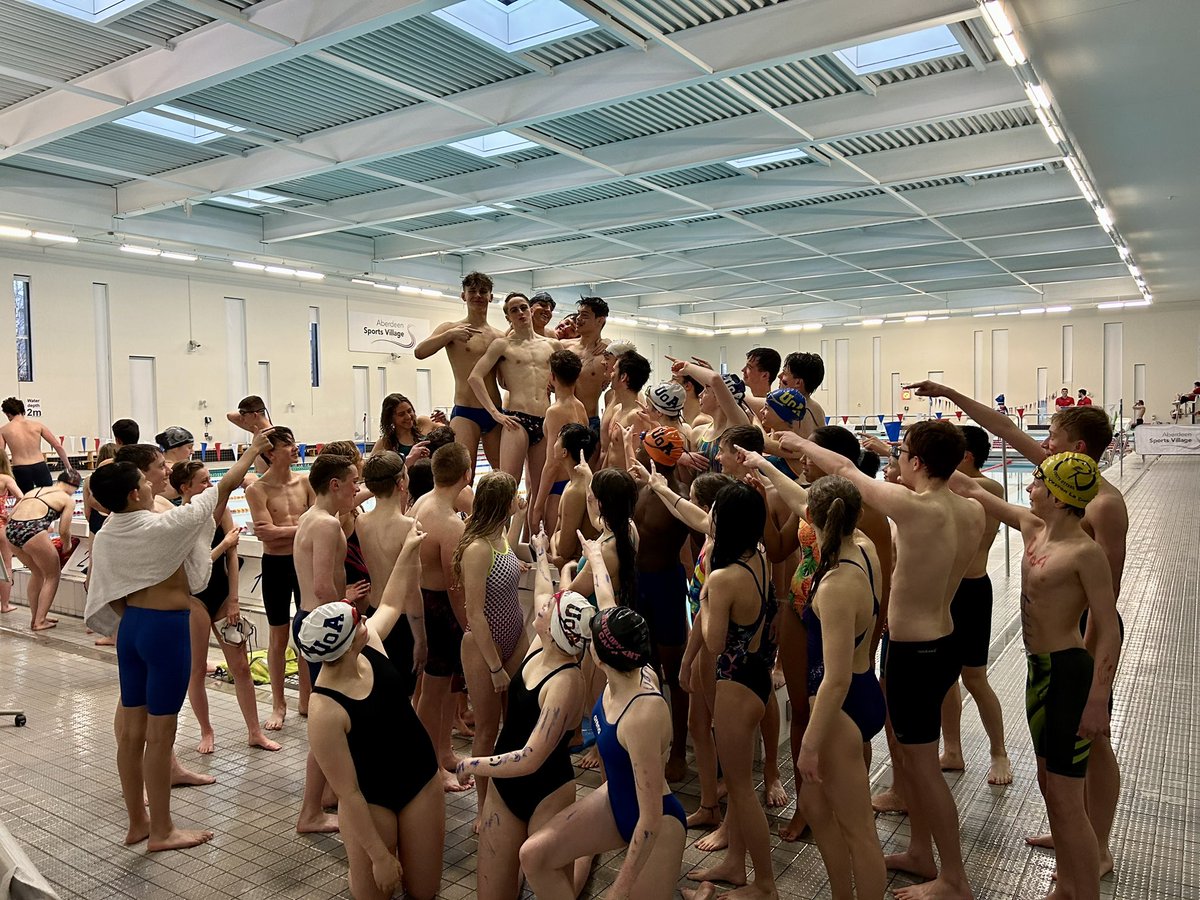 We had some great pre #SNAGs23 fun tonight. A sense of team, giving 100% all that we do &amp; supportive noise for all are our aims. SNAGs in in the best venue 💪🏼 #graniteathletes #graniteteam