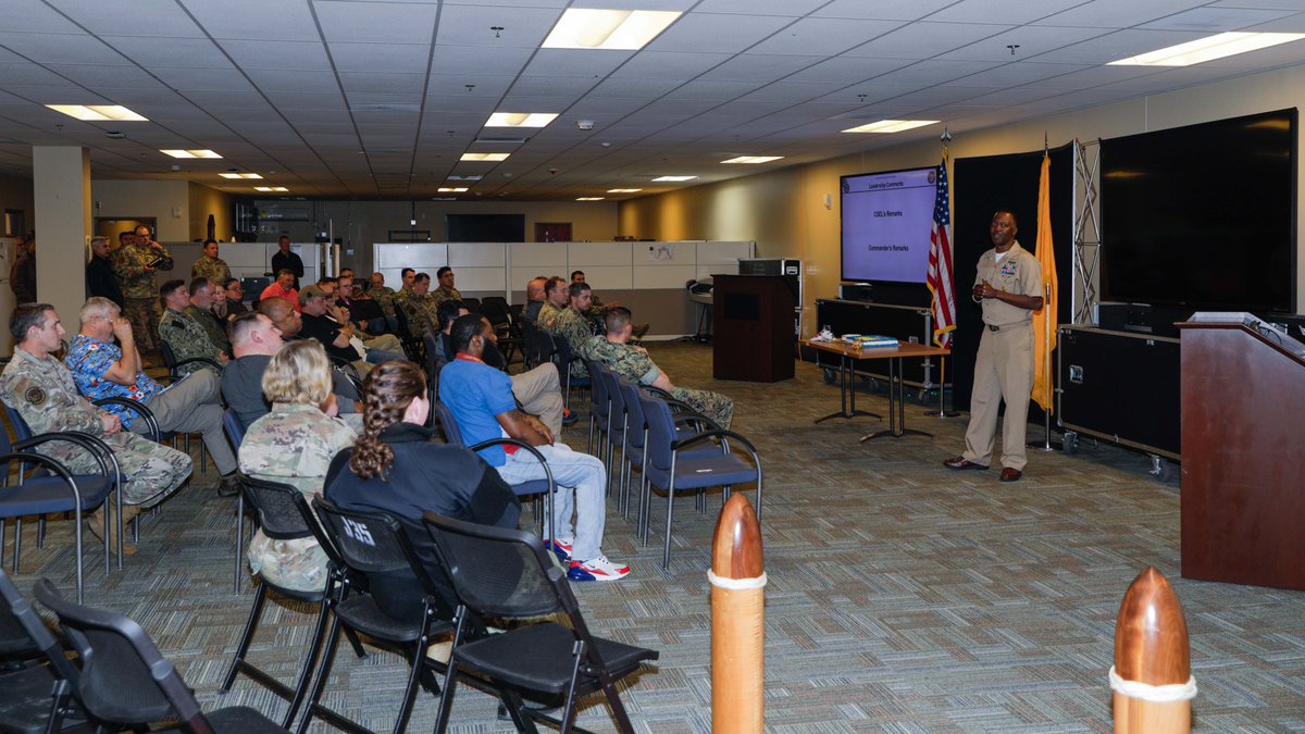 jtfcs's tweet photo. What a momentous day for JTF-CS! The Navy Chiefs celebrated their 130th birthday and several personnel were selected for promotions.

Please give us a hand in congratulating Majors Steven Wallace, Frank Kirbyson, and Tyler Schoellhorn on their selection to Lieutenant Colonel. https://t.co/cWPtGdnjDV
